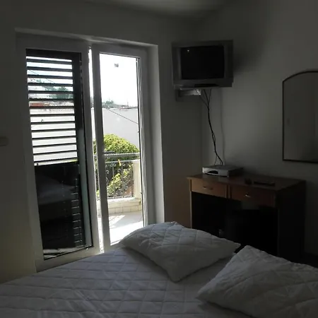 In With Sea View, Terrace, Air Conditioning, Wifi 3812-4 Podgora