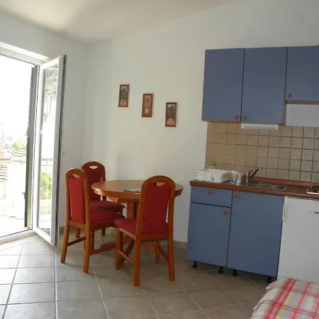 In With Sea View, Terrace, Air Conditioning, Wifi 3812-4 Apartment Podgora