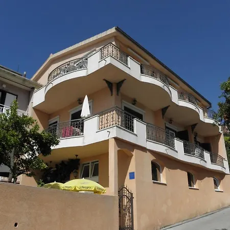Apartment In With Sea View, Terrace, Air Conditioning, Wifi 3812-4 *