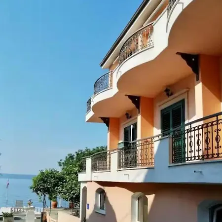 In With Sea View, Terrace, Air Conditioning, Wifi 3812-4 Apartmán